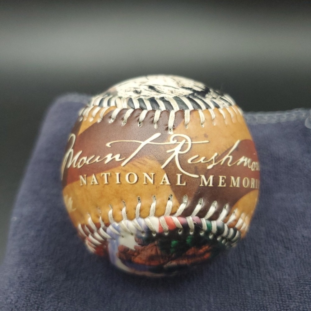 Mount Rushmore-National Memorial-South Dakota Matte Souvenir Baseball Ball